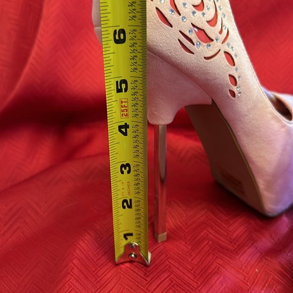 Quipid Pink 5.5” Heel.  Open Toe. Size 7 Platform - Picture 5 of 5